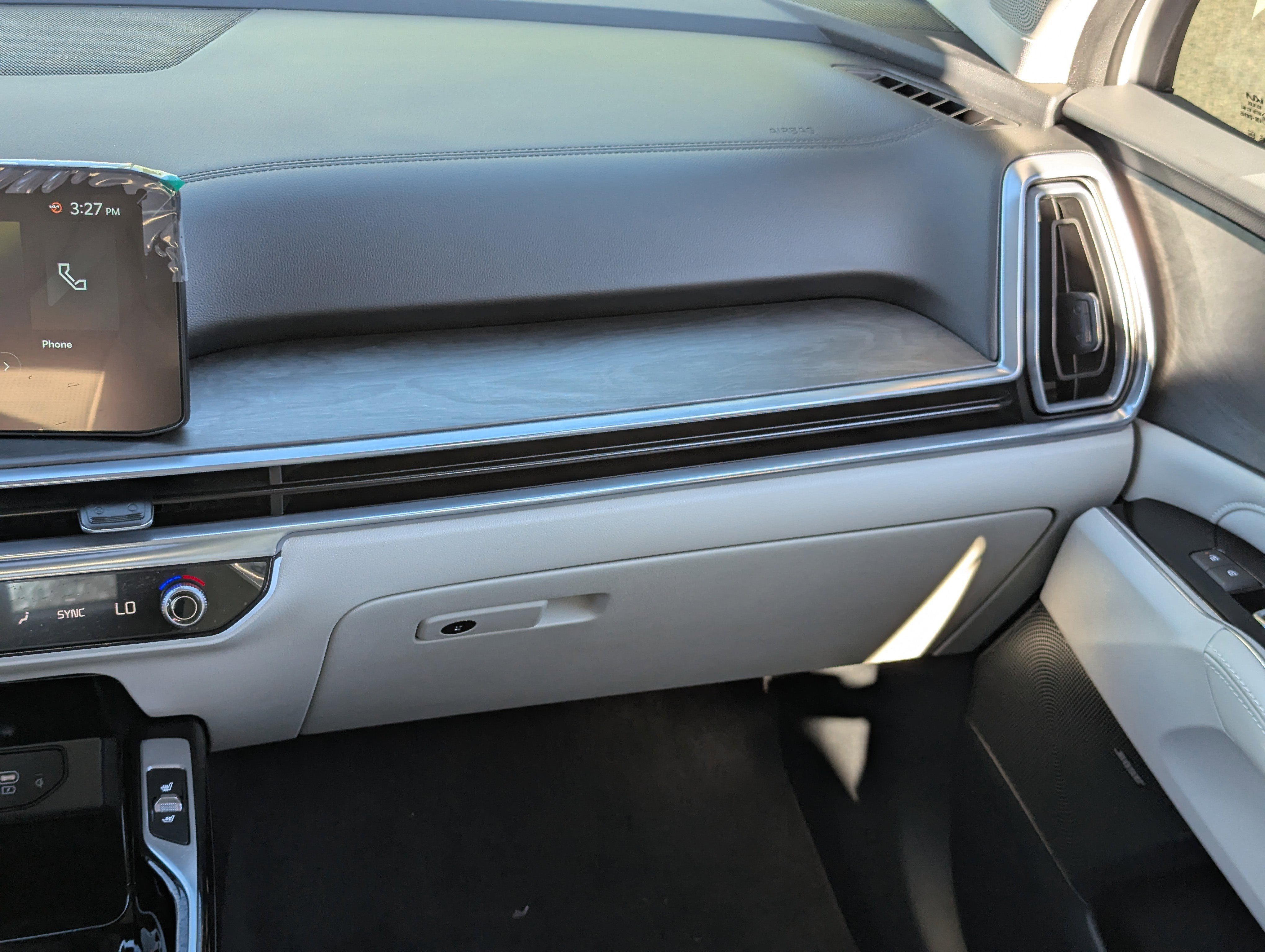 2026 Kia Sorento X-Line SX photo 2