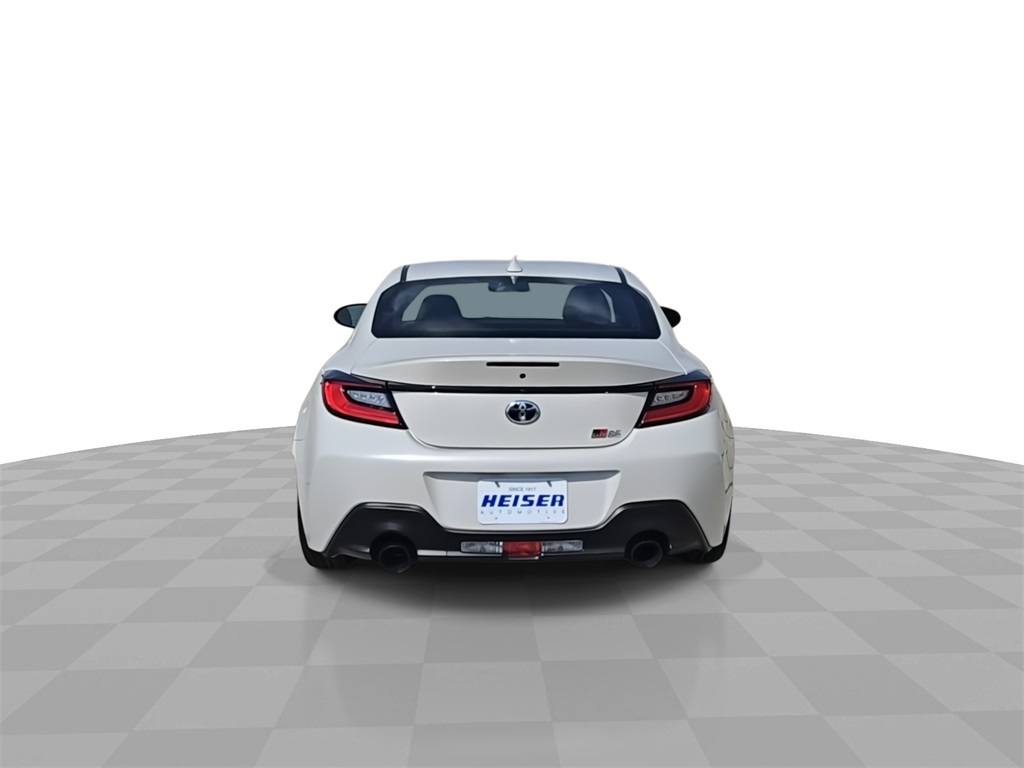 2023 Toyota GR86 Base photo 7