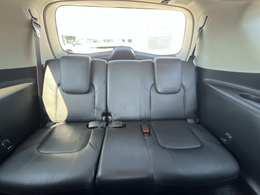 2015 Infiniti QX80 Base photo 13