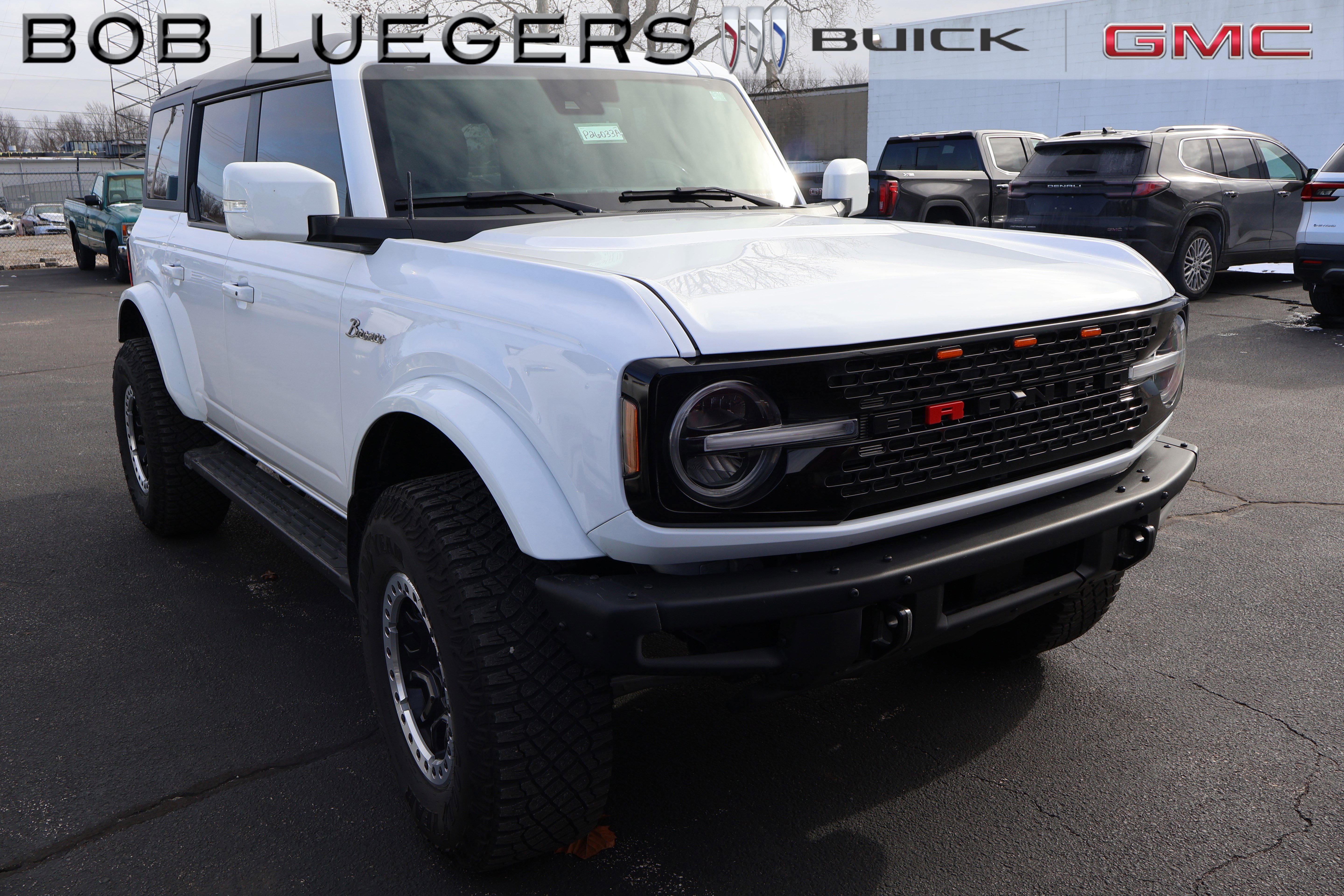 2024 Ford Bronco 4-Door Outer Banks's photo