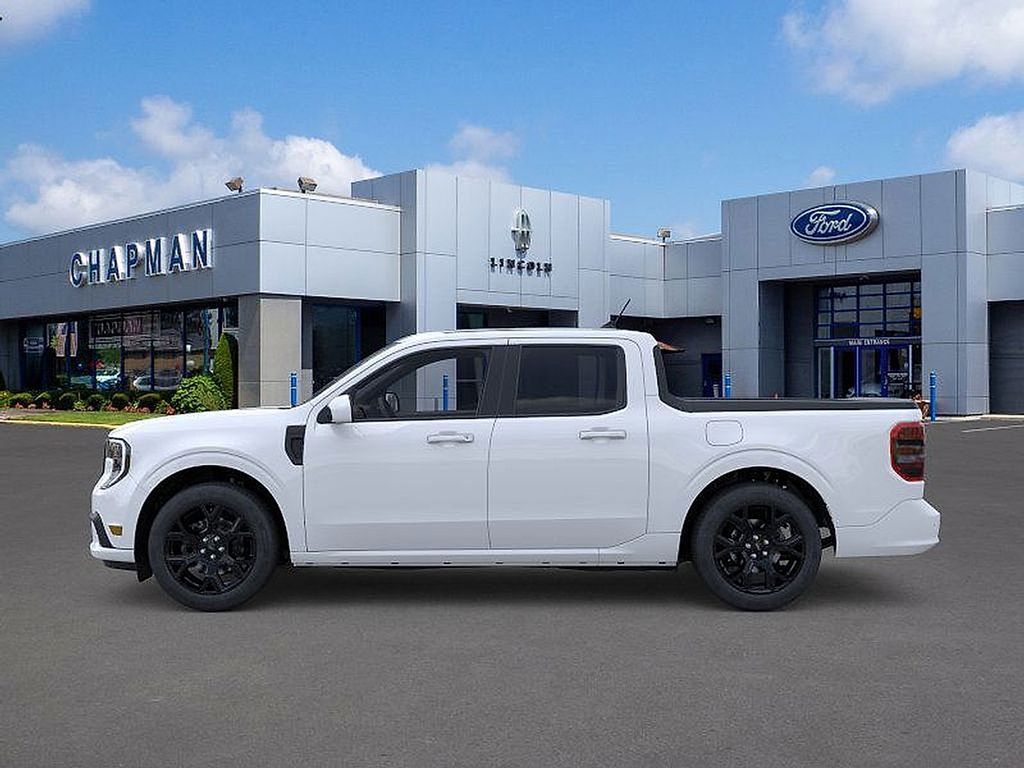 2025 Ford Maverick photo 3