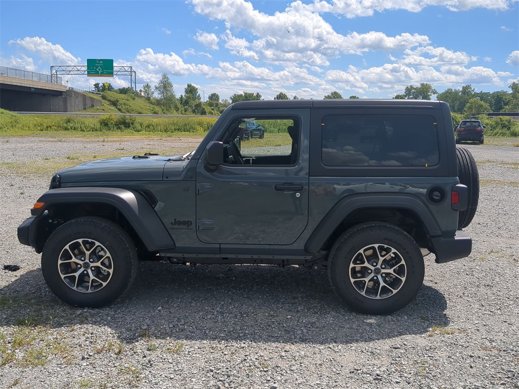 2025 Jeep Wrangler Sport S photo 4