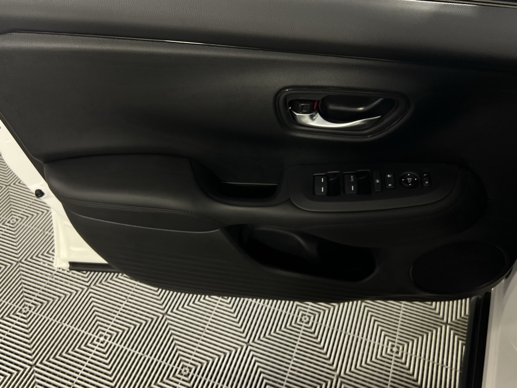 2025 Honda HR-V LX photo 23