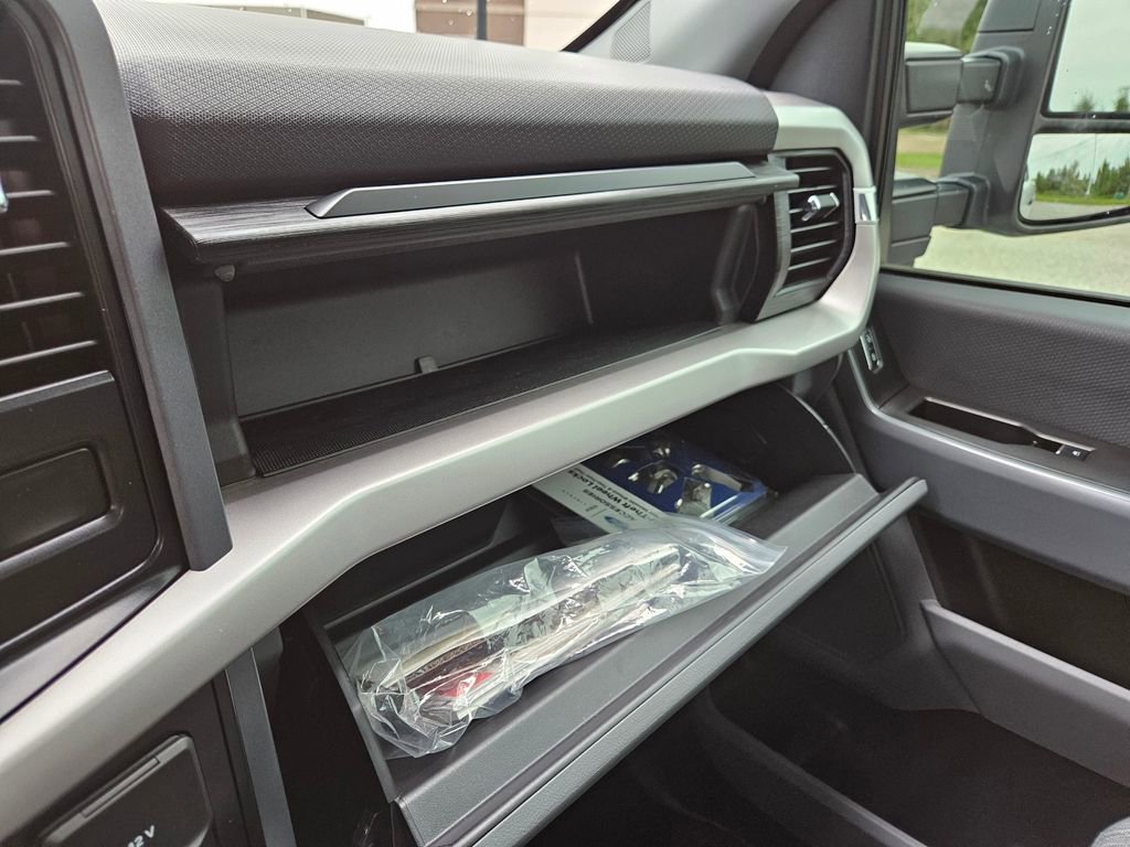 2023 Ford F-150 XLT photo 16