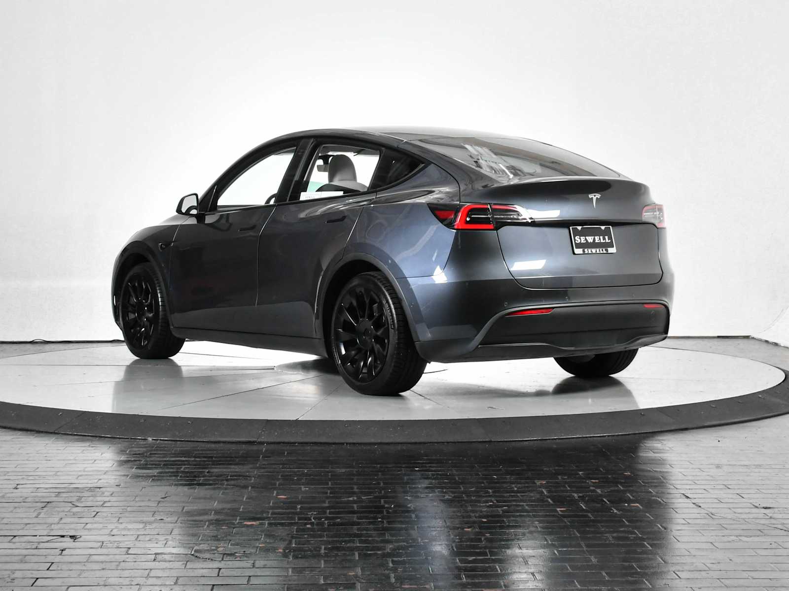 2021 Tesla Model Y Standard Range photo 3