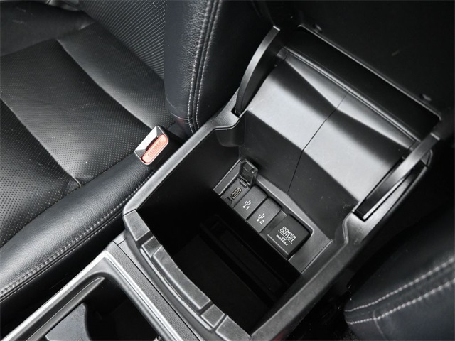 2015 Honda CR-V Touring photo 9