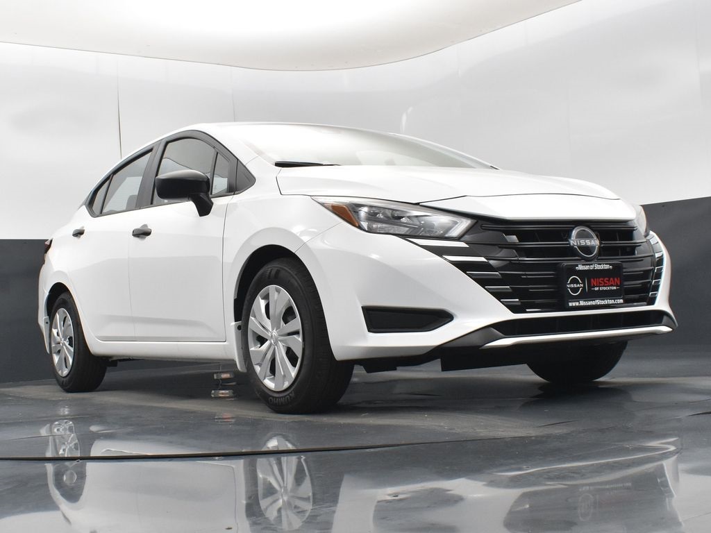 2025 Nissan Versa 1.6 S photo 23