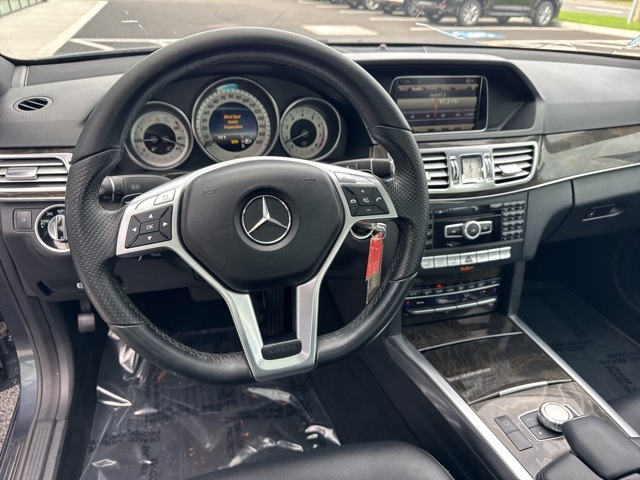 2014 Mercedes Benz E 350 4MATIC Sedan photo 16