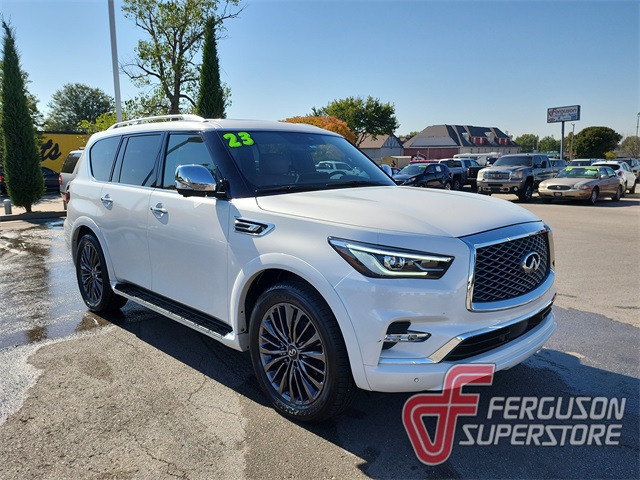 2023 INFINITI QX80 Sensory 4WD's photo