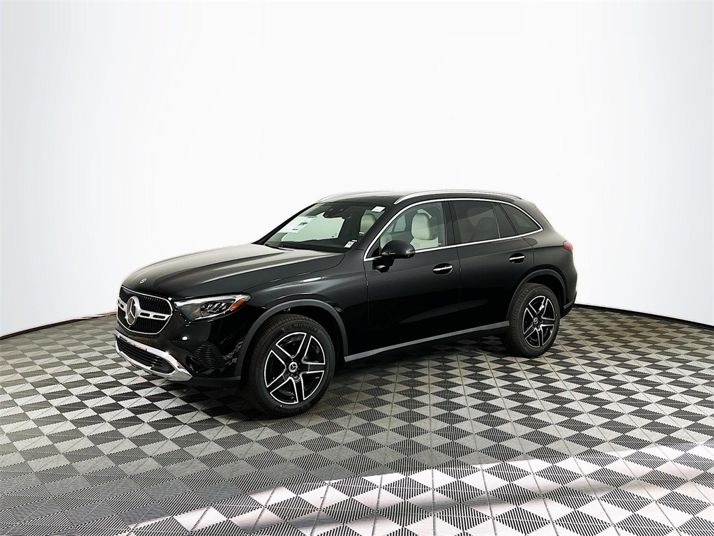2026 Mercedes Benz GLC 300 4MATIC photo 2