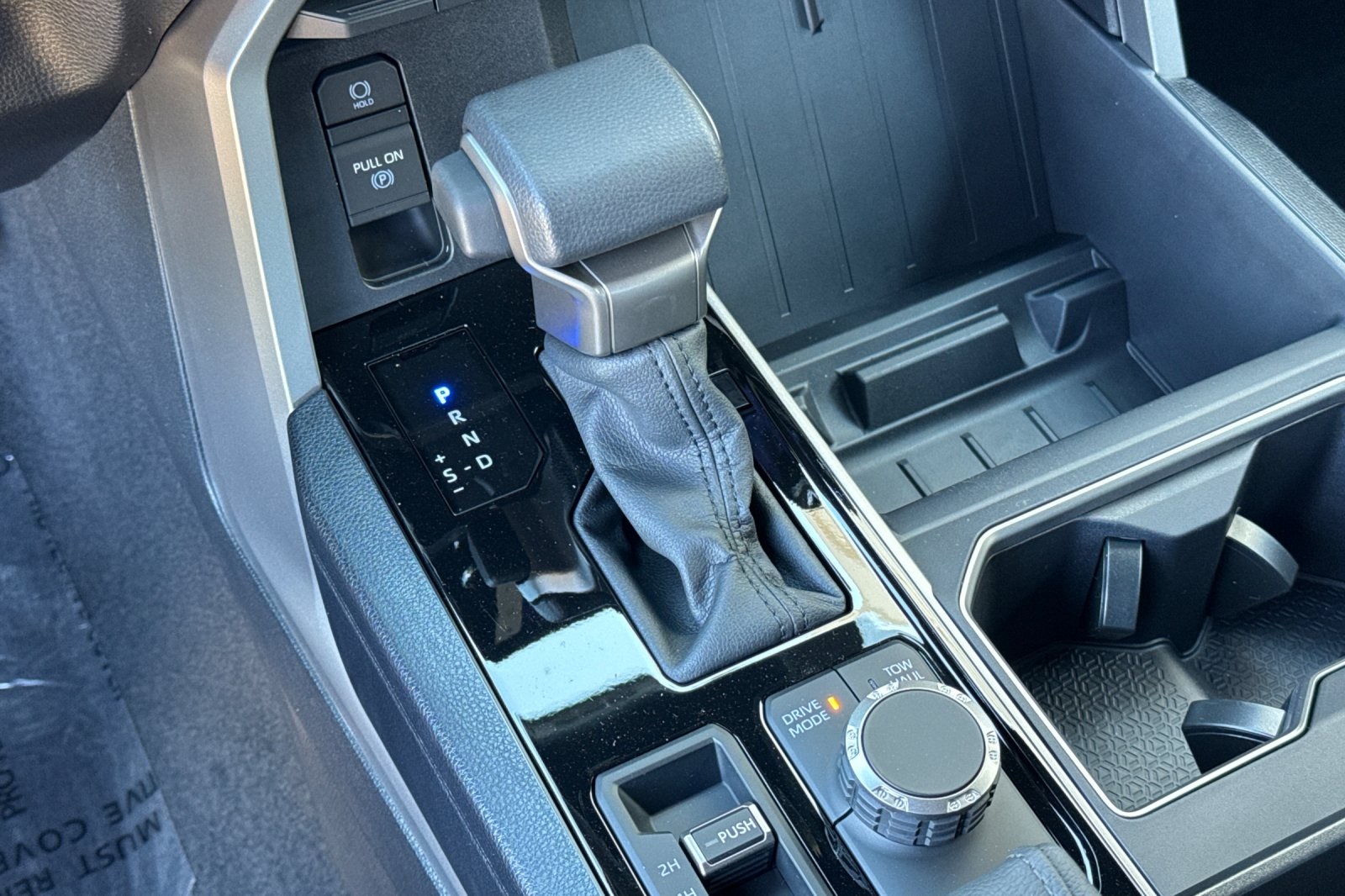 2025 Toyota Tundra SR5 CrewMax photo 23