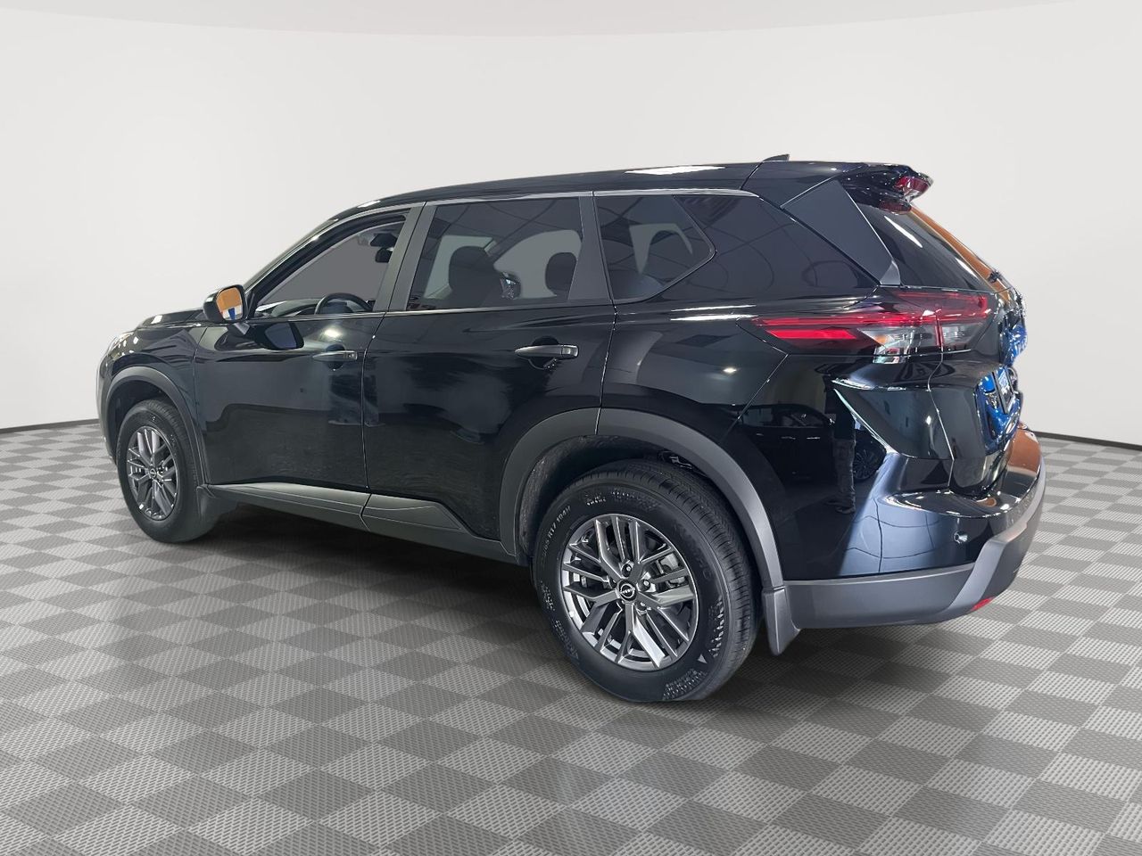 2025 Nissan Rogue S AWD photo 4