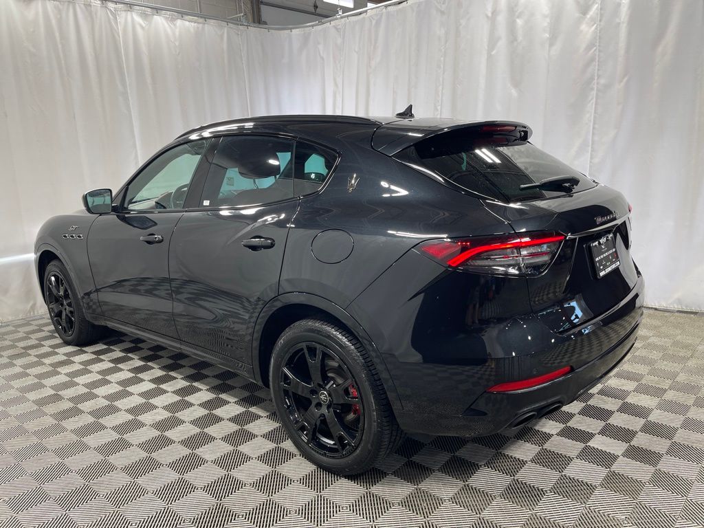 2022 Maserati Levante GT photo 4