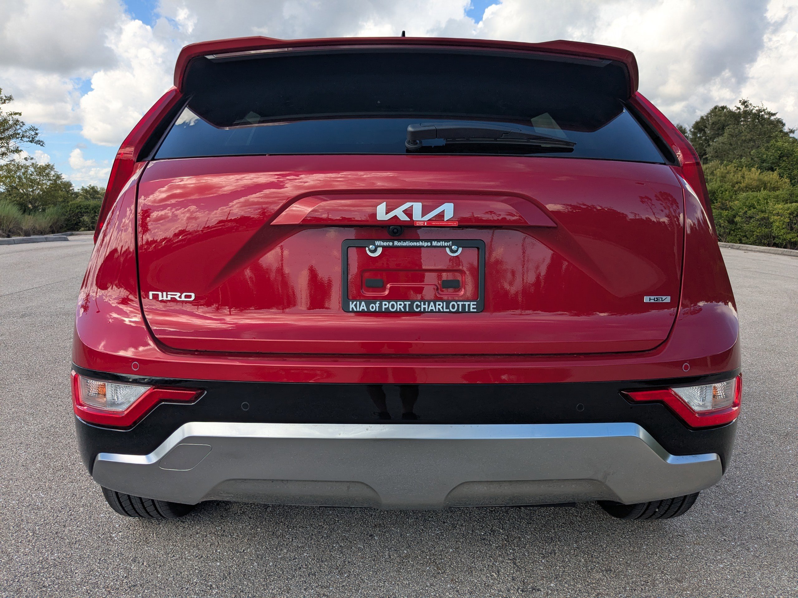 2025 Kia Niro EX Touring photo 2
