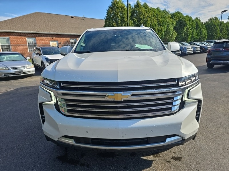 2023 Chevrolet Suburban High Country photo 2