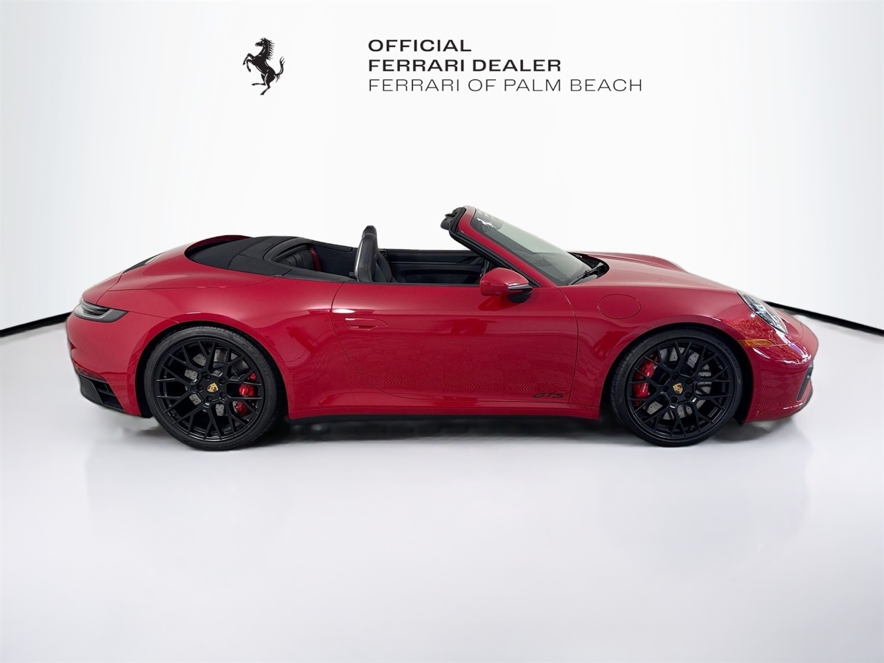 2024 Porsche 911 4S 4 GTS Cabriolet photo 3