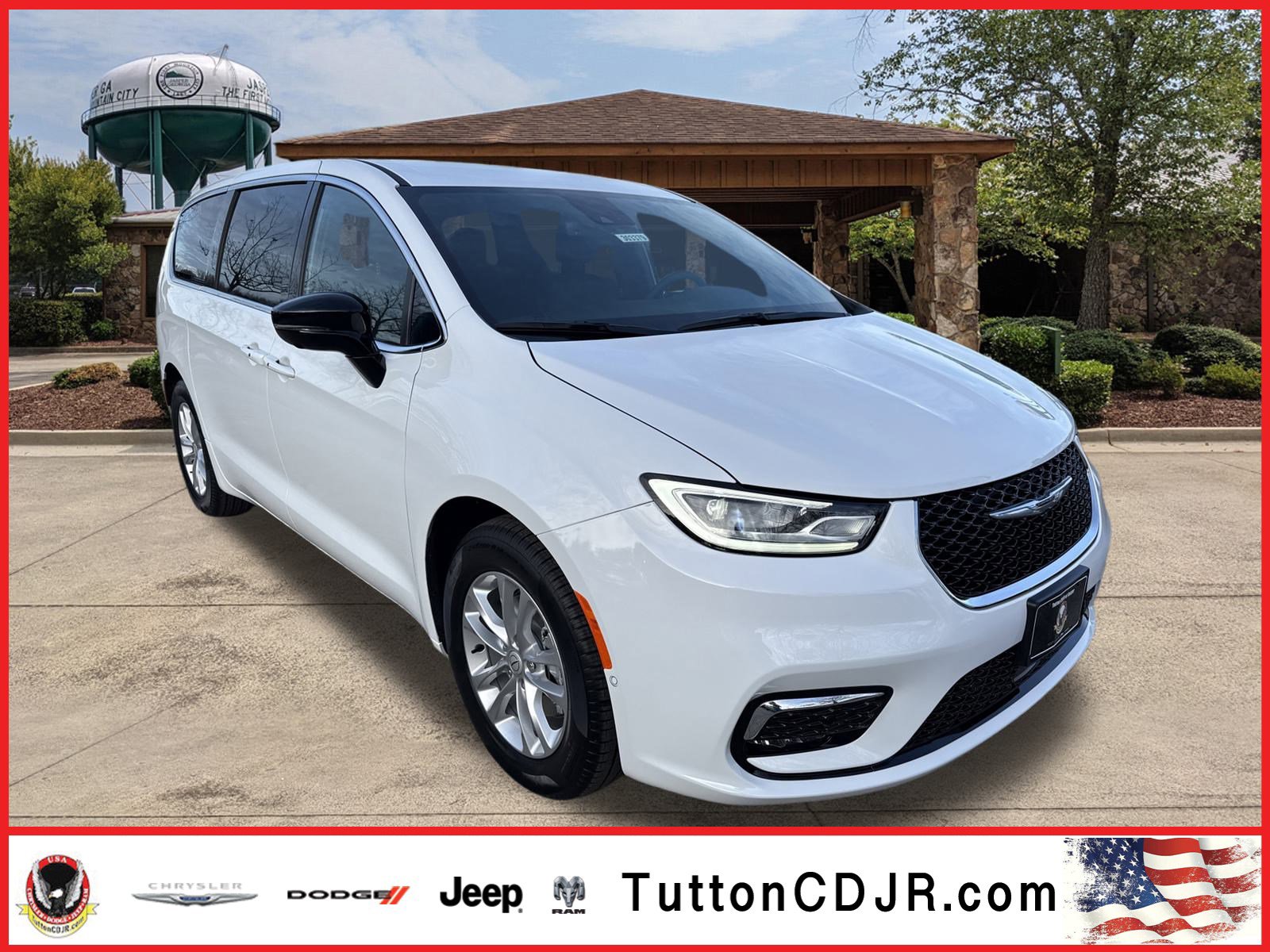 2026 Chrysler Pacifica Select's photo