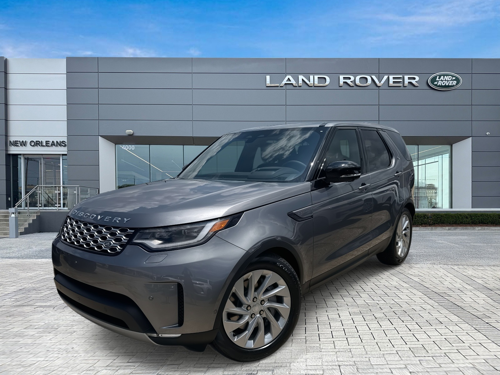 2025 Land Rover Discovery S's photo
