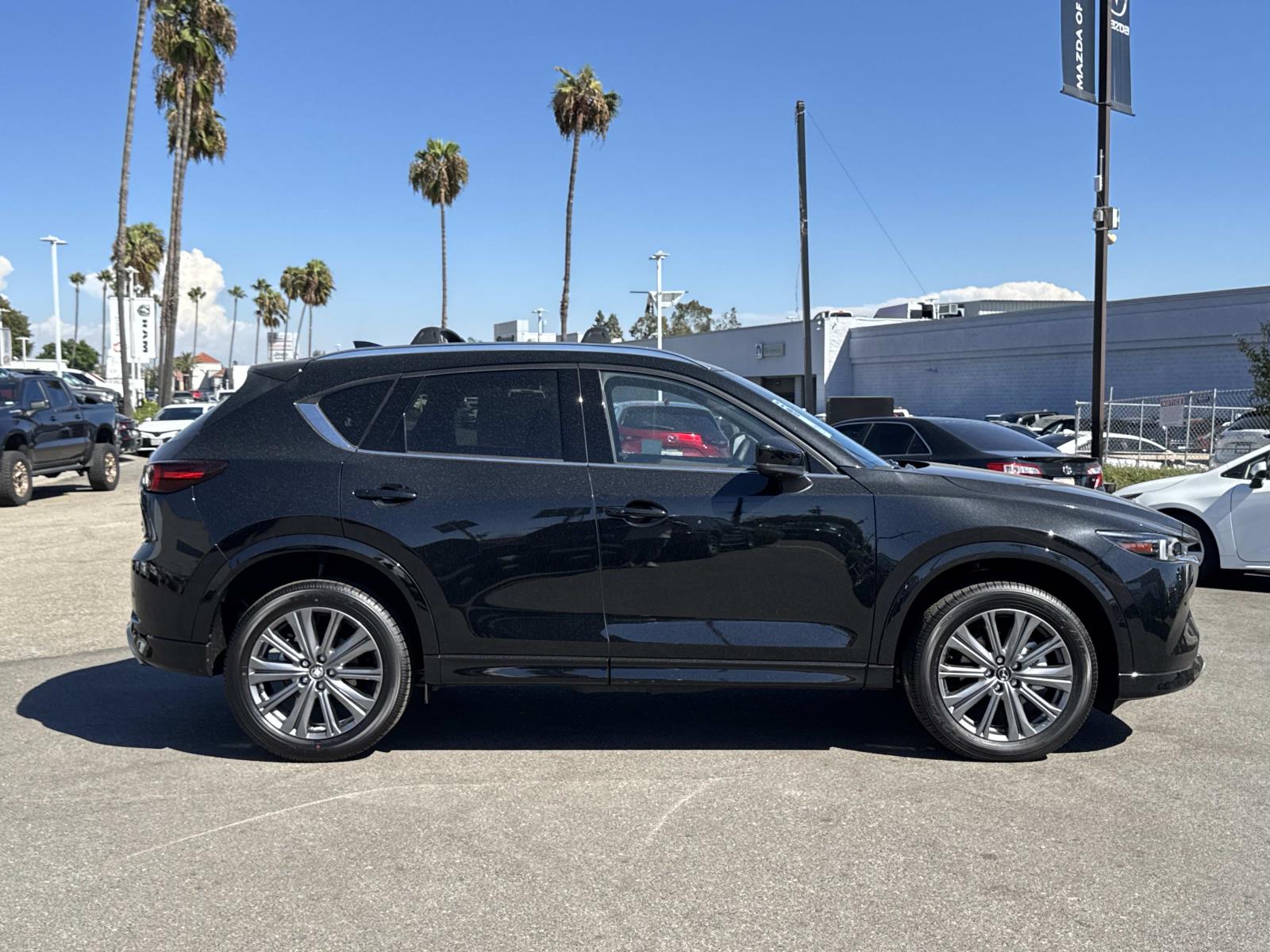 2025 Mazda CX-5 2.5 Turbo Signature photo 2