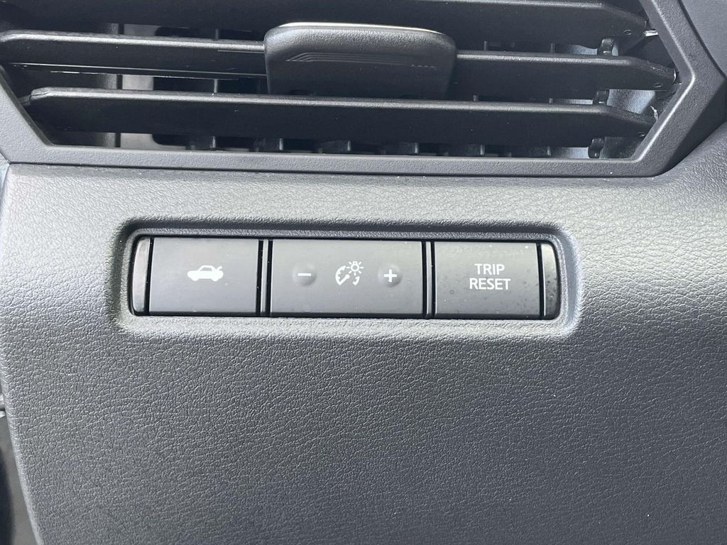 2023 Nissan Altima 2.5 SR photo 10
