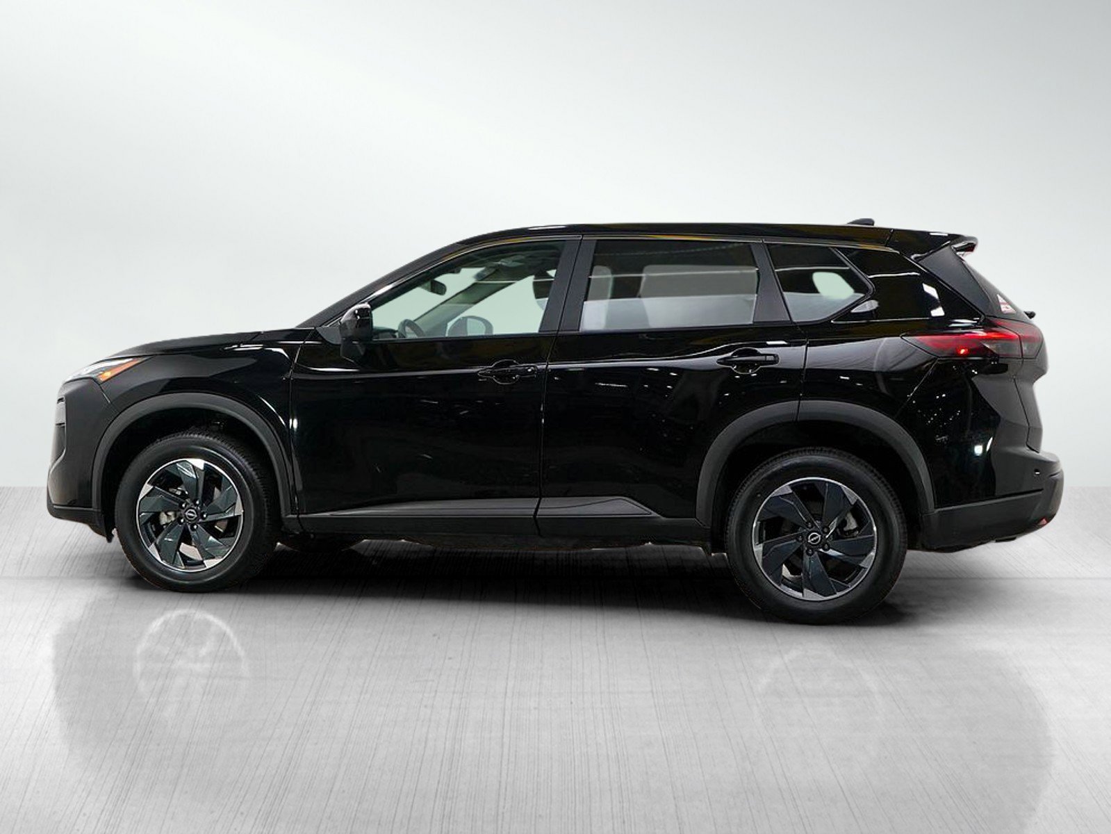 Used 2024 Nissan Rogue SV with VIN 5N1BT3BB0RC691148 for sale in Minneapolis, Minnesota
