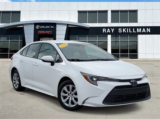 2024 Toyota Corolla LE's photo