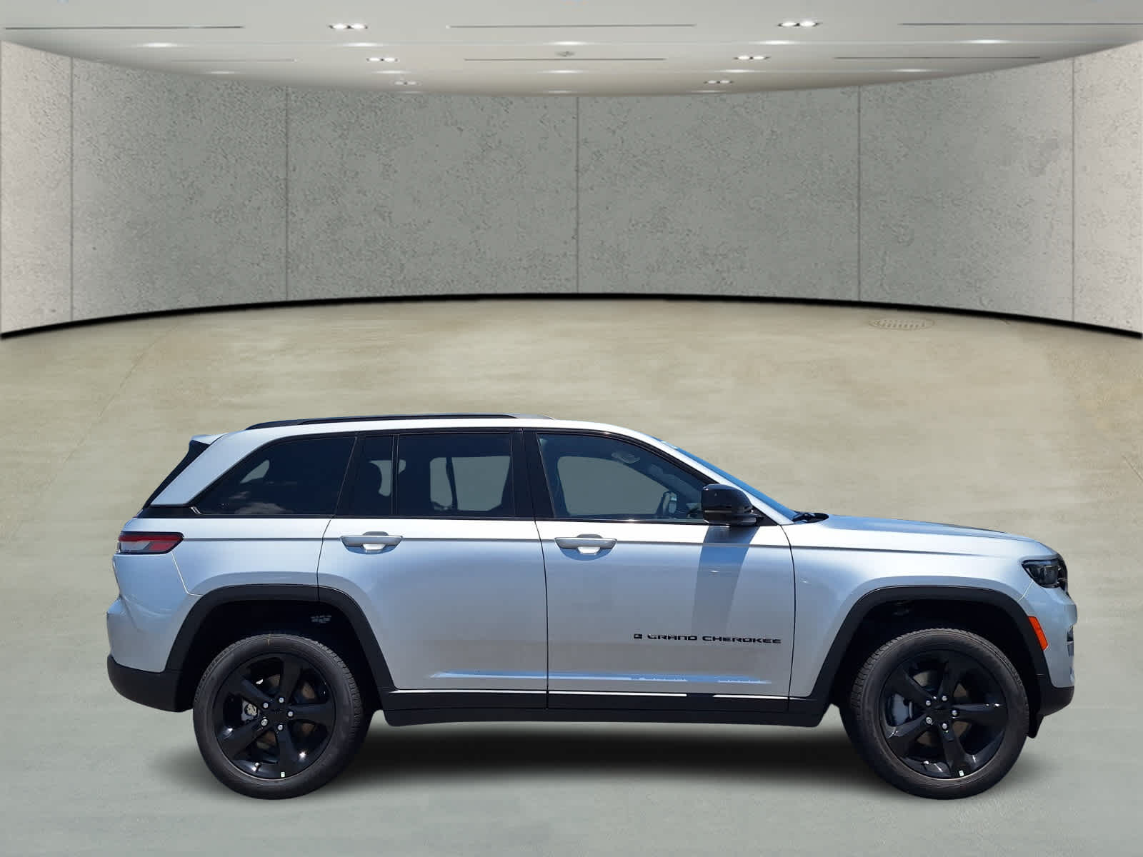 2025 Jeep Grand Cherokee Limited photo 4