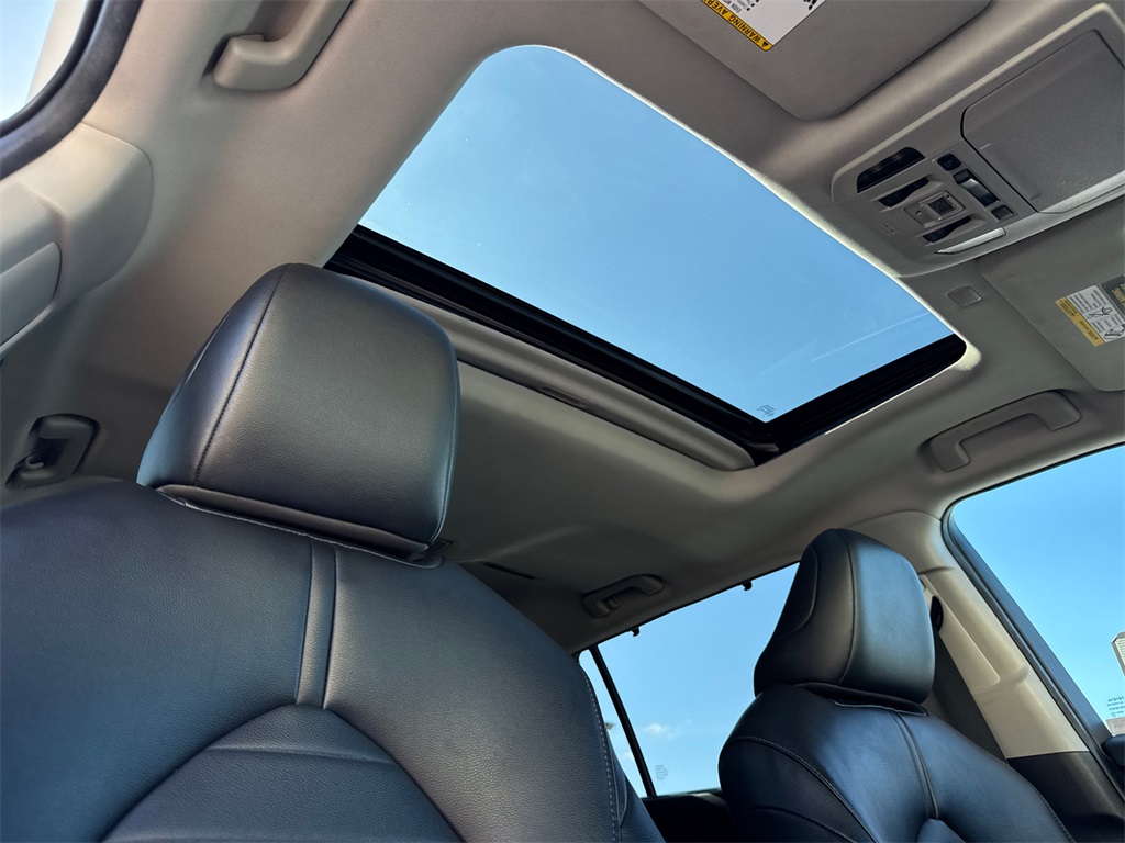 2022 Toyota Highlander XLE photo 14