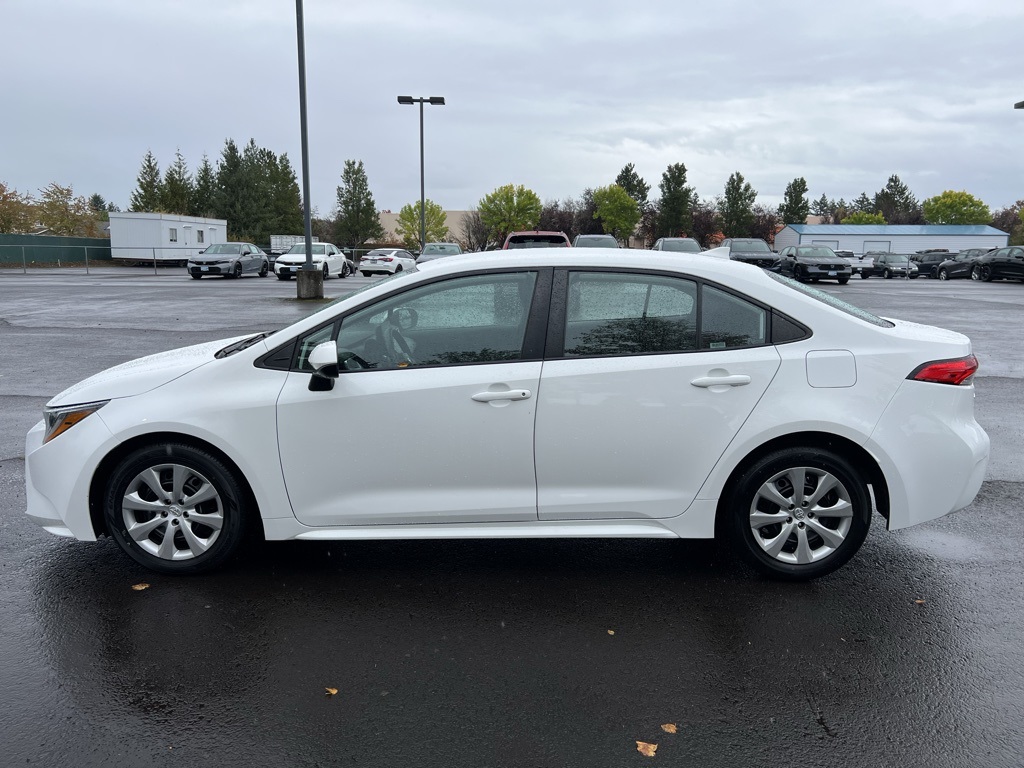 2023 Toyota Corolla LE photo 4