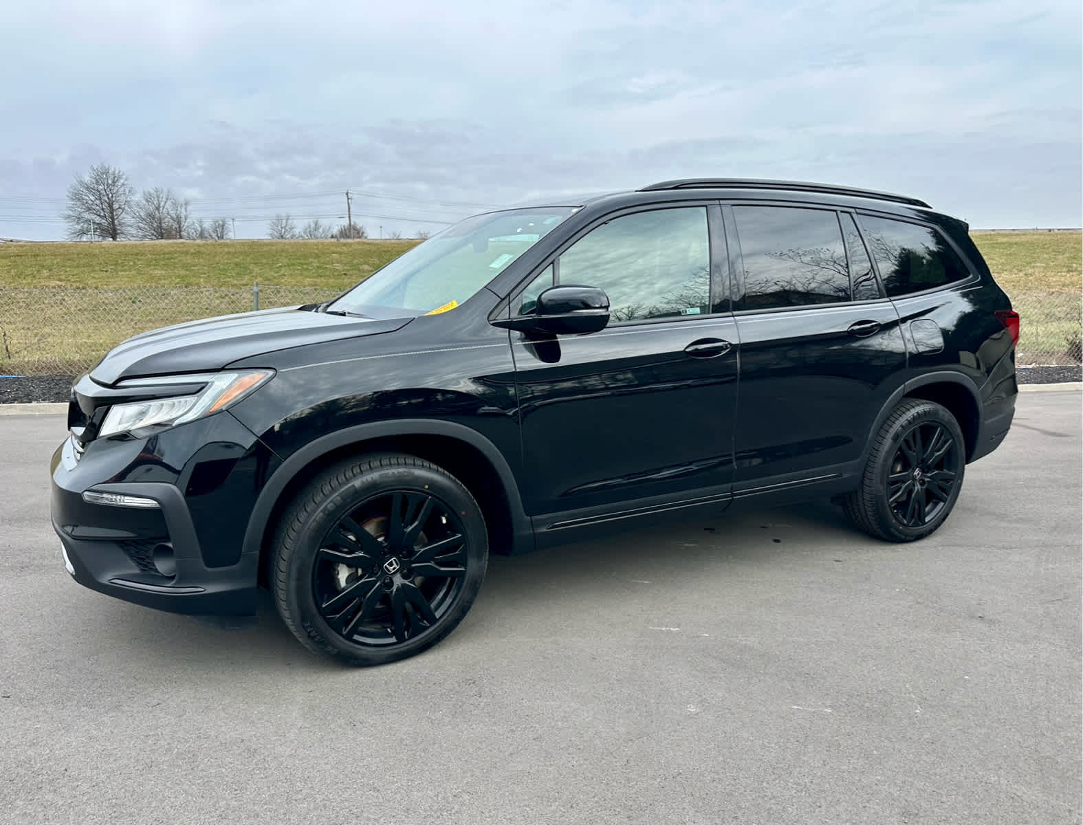 2022 Honda Pilot Black Edition's photo