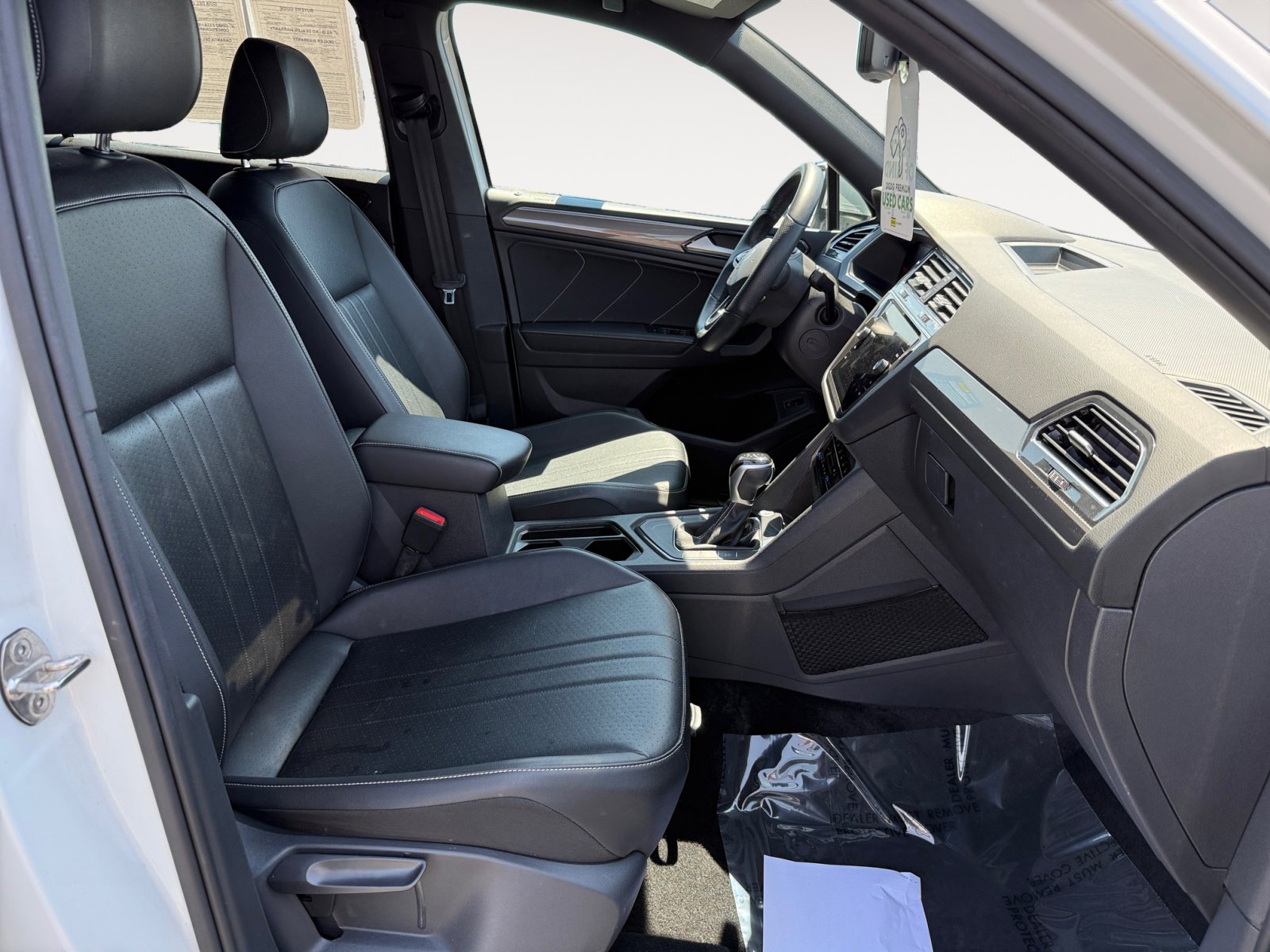 2022 Volkswagen Tiguan SE R-Line Black photo 19