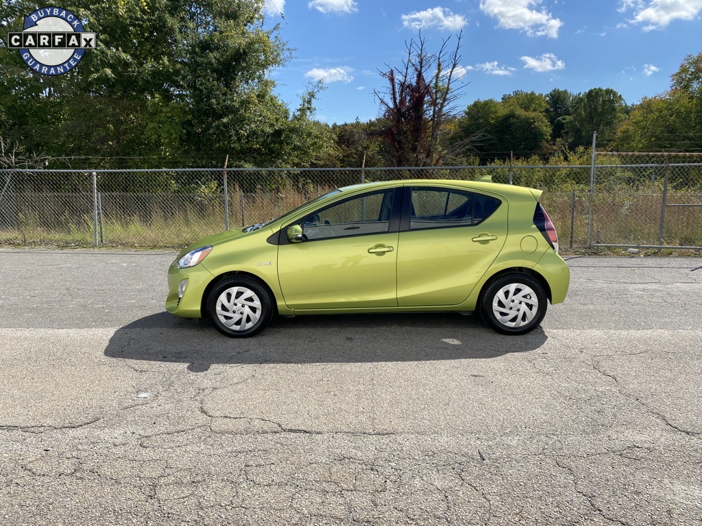 2016 Toyota Prius C One photo 5