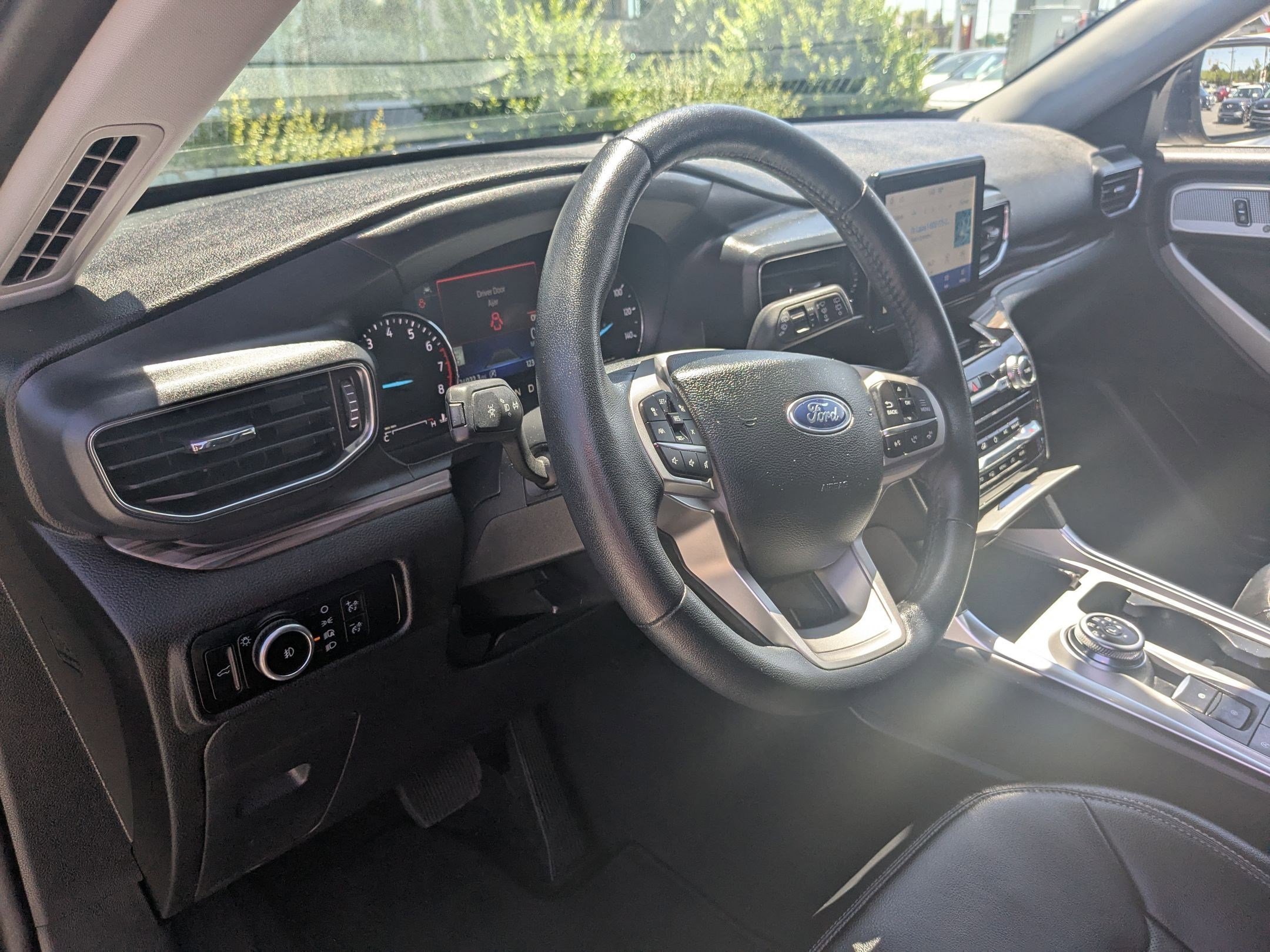 2024 Ford Explorer Limited photo 13