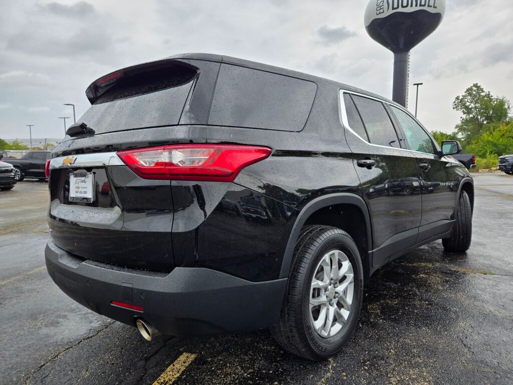 2021 Chevrolet Traverse LS photo 9