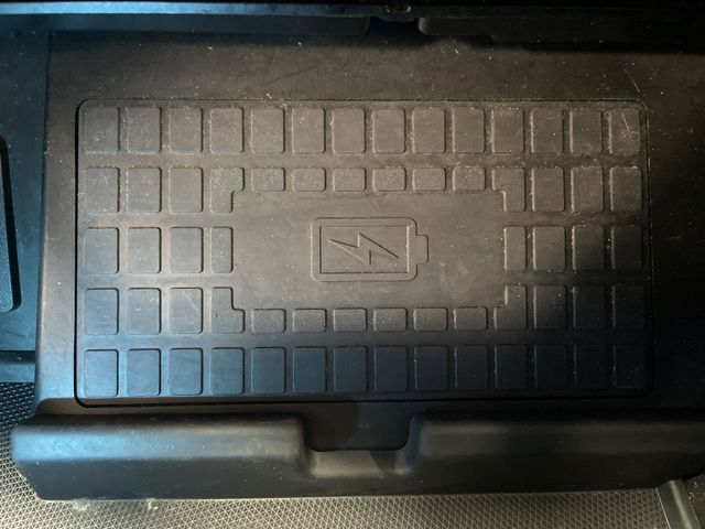 Used 2021 Gray Metallic Ford Platinum image 27