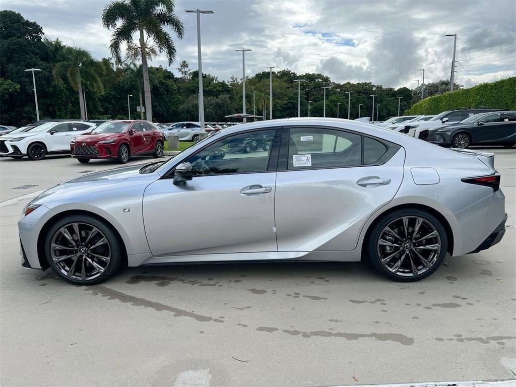 2025 Lexus IS 350 F SPORT photo 4