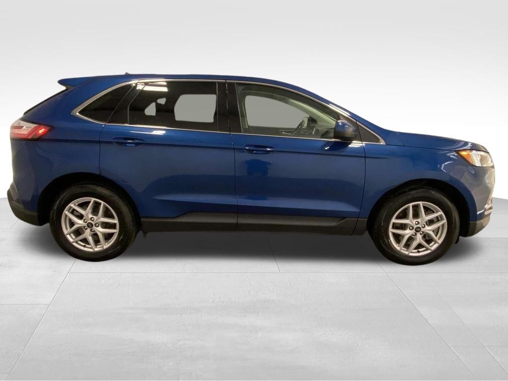 2024 Ford Edge SEL photo 2