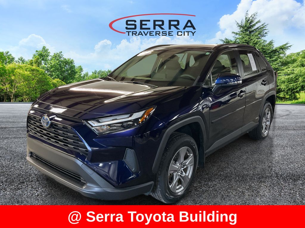 2022 Toyota RAV4 Hybrid XLE