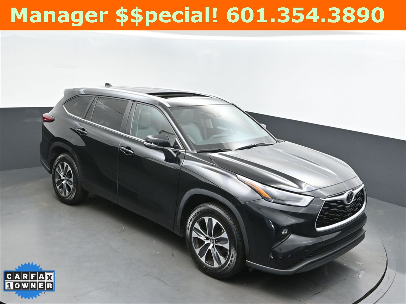 2023 Toyota Highlander XLE's photo