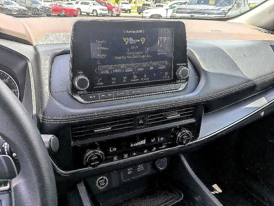 2023 Nissan Rogue SV photo 20