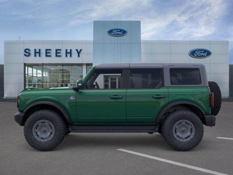 2025 Ford Bronco Outer Banks photo 2