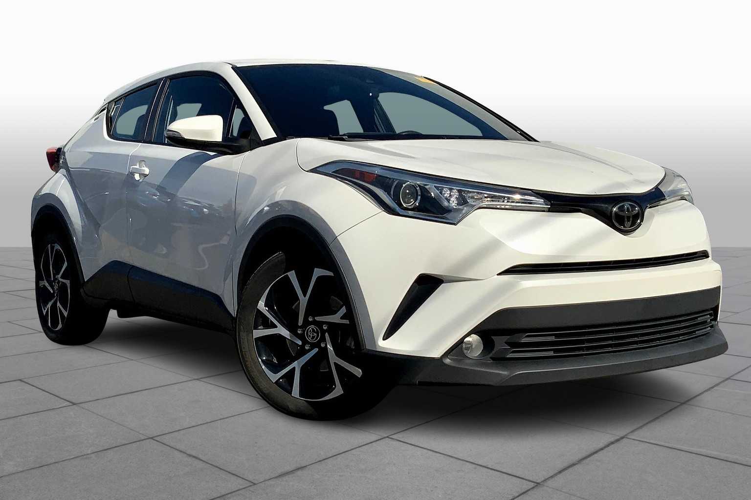 2018 Toyota C-HR XLE photo 2