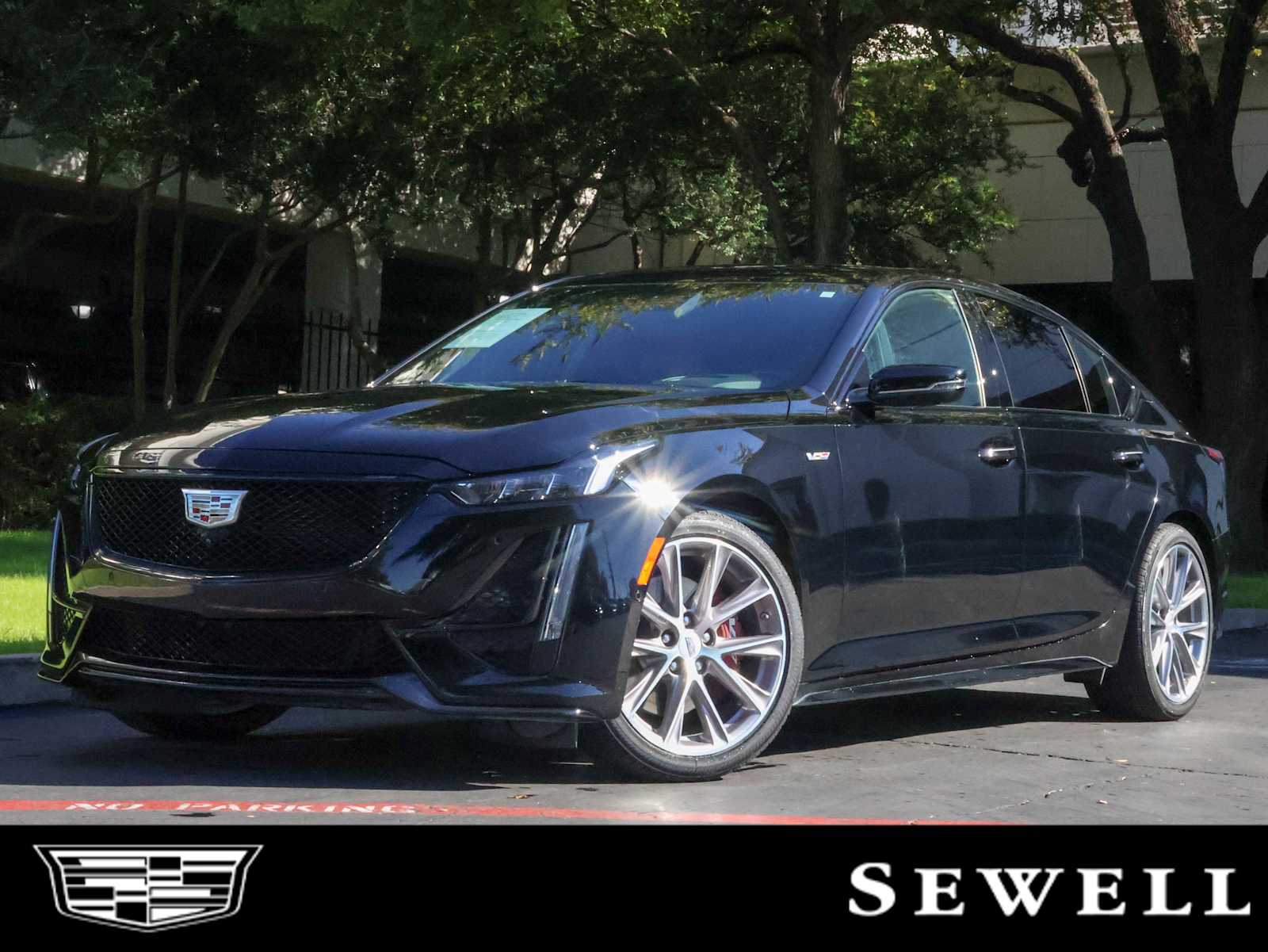 2024 Cadillac CT5 V-Series's photo