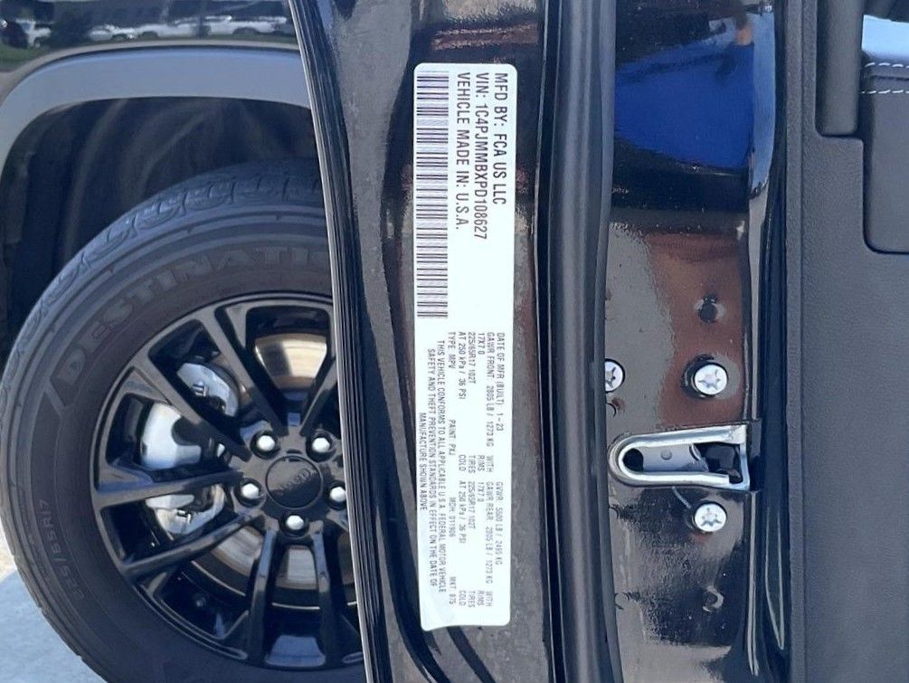 2023 Jeep Cherokee Altitude photo 23