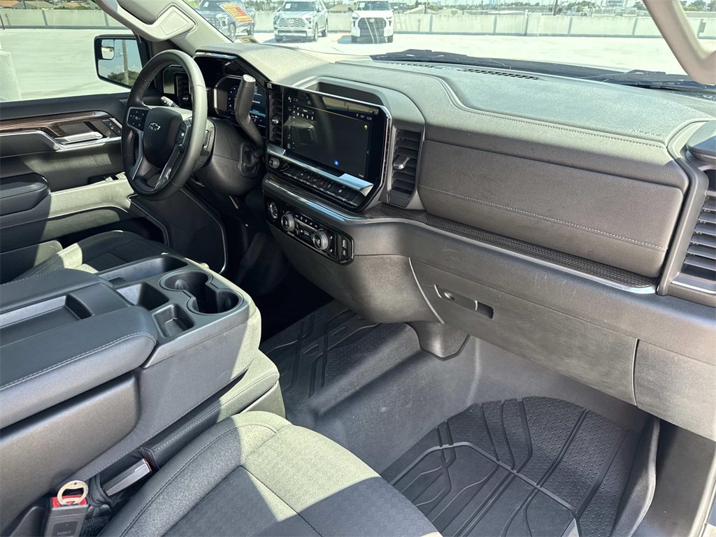 2023 Chevrolet Silverado 1500 RST Rally Edition photo 12