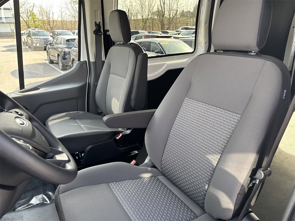 2025 Ford Transit Cargo Van photo 19