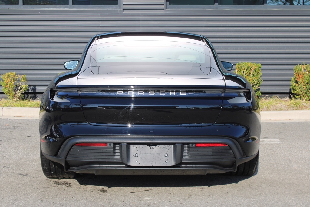 2024 Porsche Taycan S photo 6