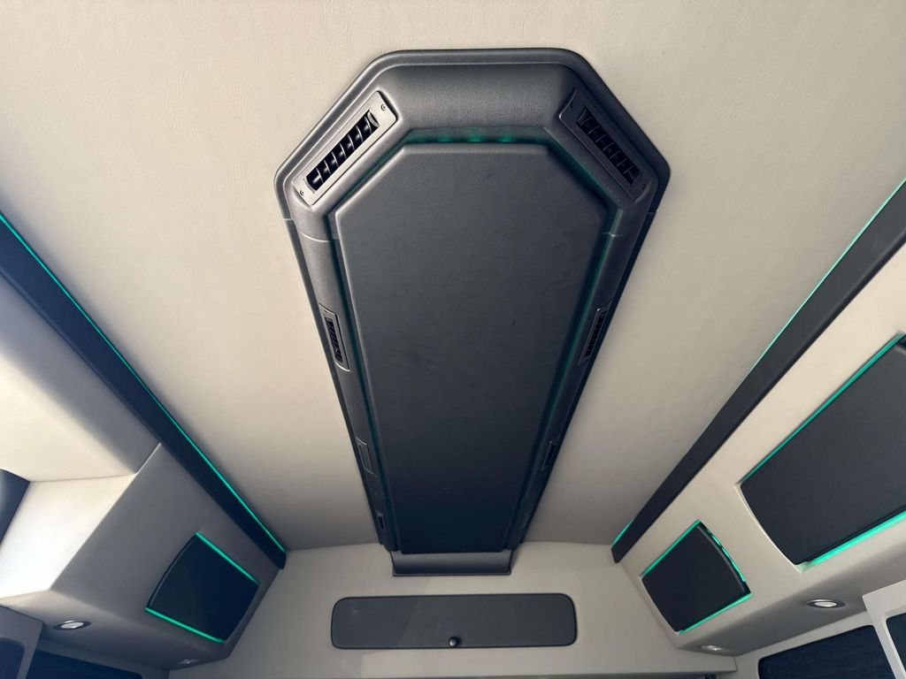 2024 Ford Transit photo 8