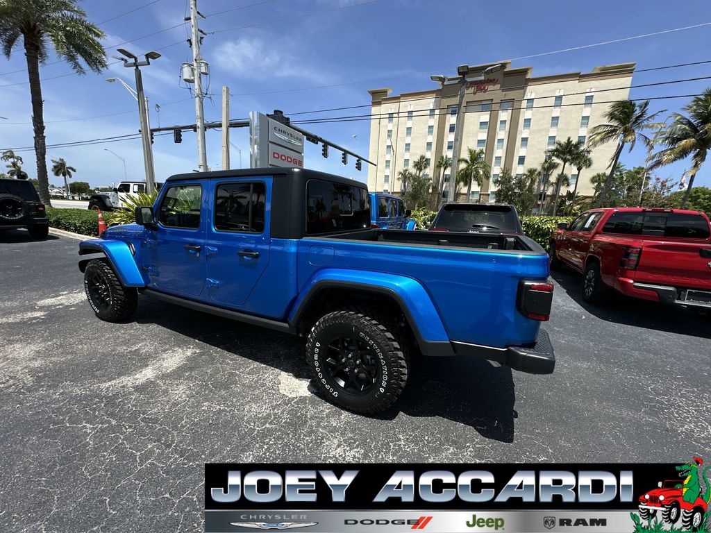 2025 Jeep Gladiator Willys photo 5
