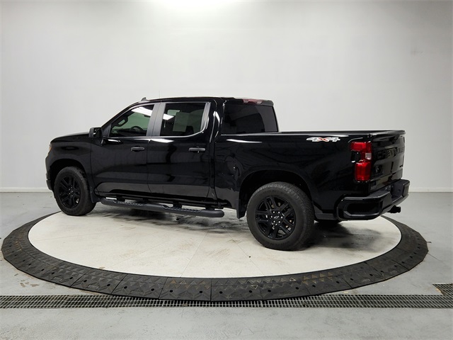 2023 Chevrolet Silverado 1500 Custom photo 4